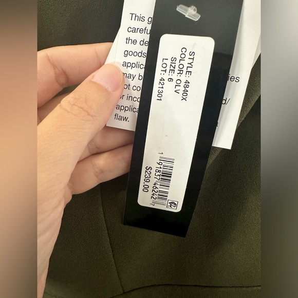 NWT XSCAPE One Shoulder Asymmetric Hem Gown. - Picture 5 of 5